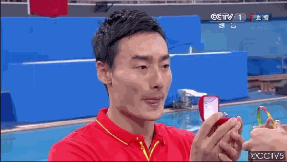就在小编努力的收集表情包之时,出现了下面的东东.
